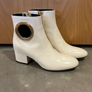 Coliac Ivory White Booties